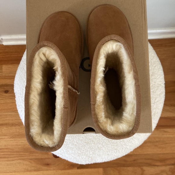 NWT Ugg Australia Classic Short II Chesnut Boot - Size 8 - Picture 7 of 10
